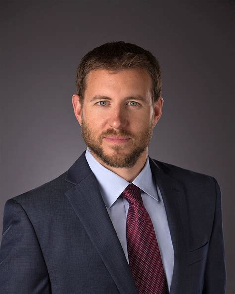 Business Man Headshot 的图像结果