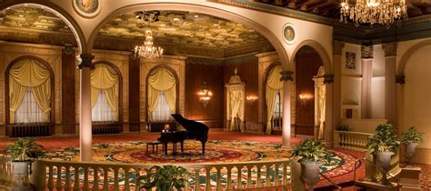 Biltmore Hotel Entrance Hotel In LOS ANGELES | Millennium Biltmore