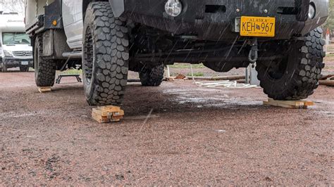 How to Use Keystone RV Auto Leveling 的图像结果