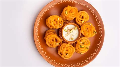 International English Day 2023: Samosas To Jalebis, Know What These ...