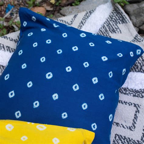 Indigo Bandhani Cotton Cushion Covers – House of Ekam