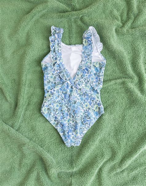 Open media 3 in modal