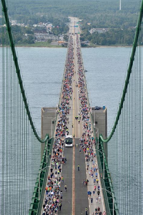 25,000 walk the Mackinac Bridge on Labor Day | Mackinac Bridge Authority