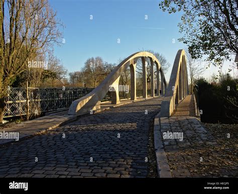 Tied arch bridge hi-res stock photography and images - Alamy