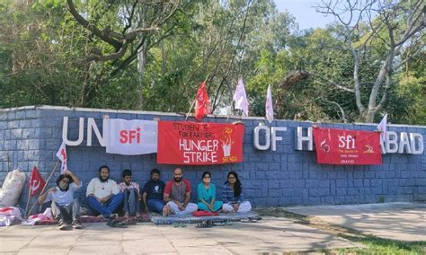 UoH students hold hunger strike in solidarity with protesting farmers