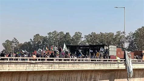 Farmers' Protest Live Updates: Internet services suspended in parts of ...