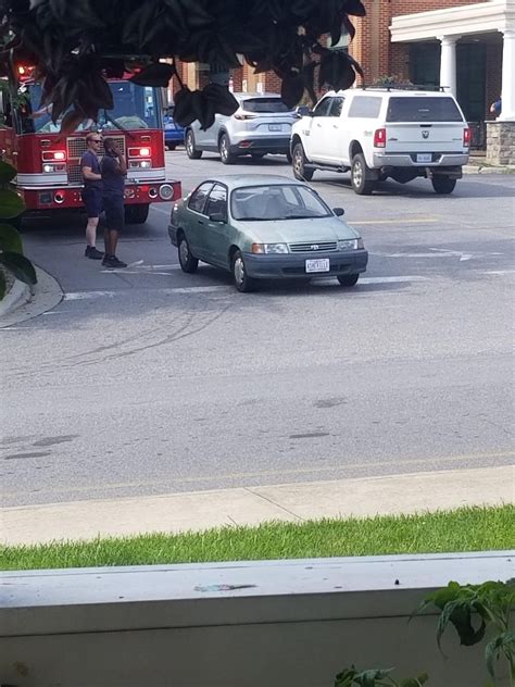 Worst parking job ever at Harris Teeter : r/asheville