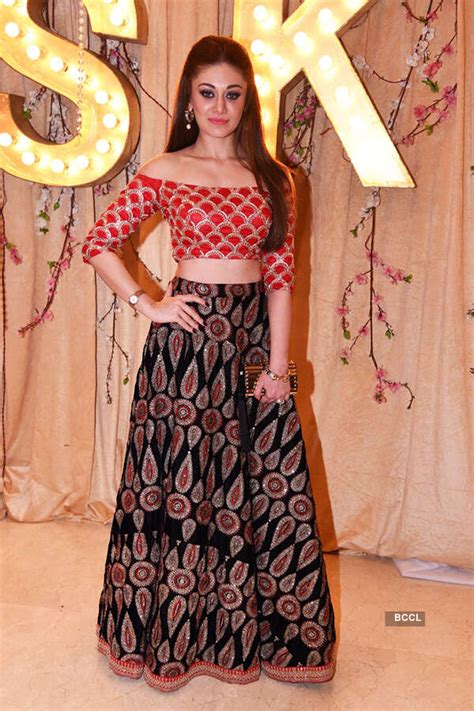 Actress Pooja Gor at the wedding reception of TV couple Kishwer ...