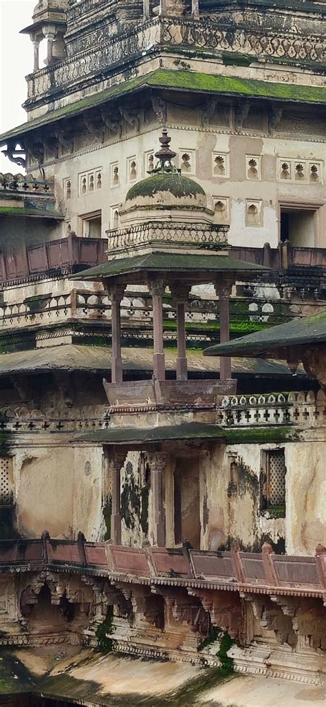 🌼 ⊱ ⊰ ꧁ Jahangir Mahal: The Royal Tribute in Stone ꧂ ⊱ ⊰ 🌼 . - Studio ...