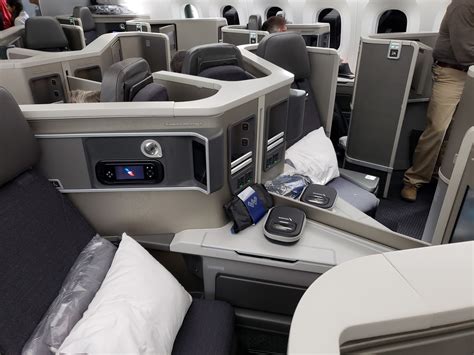Airline Review: American Airlines – Business Class (Boeing 787 with Lie ...