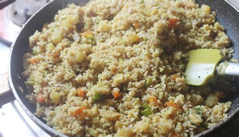 Recipe - Poha Upma: A Quick and Nutritious Breakfast Option to Energize ...