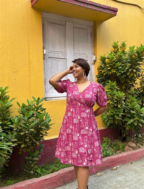 Roohani Lavender Wrap Dress – Label Hitartha