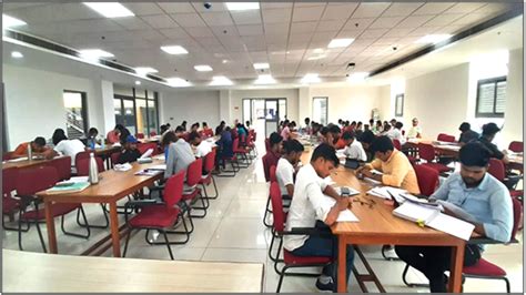 Sardar Vallabhbhai Patel University of Agriculture & Technology , Meerut