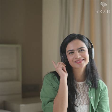 Buy Azah Mini Face Trimmer for Women Online | Facial Hair Remover