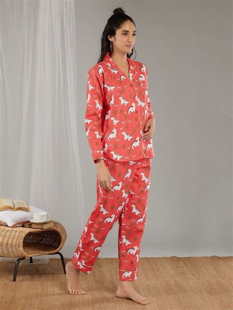 Buy Red Printed Cotton Night Suit with Eye Mask - Set of 3 | SNZ-2021 ...