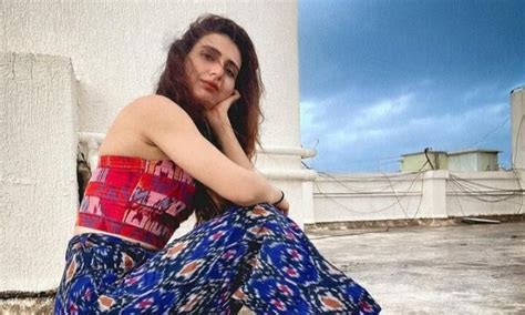 Anurag Basu does work with a script: Fatima Sana Shaikh