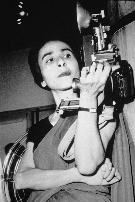 A Unique Vantage Point: Homai Vyarawalla’s Photography - Daak Vaak