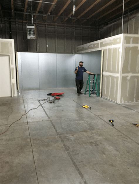 Install Cooler Walk-In Boxes 的图像结果