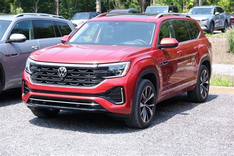 The 2024 Volkswagen Atlas Review: Big Space, More Luxury, Better Engine | Gear Patrol