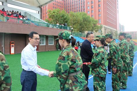 贵州建设职业技术学院2023级新生军训总结大会暨开学典礼隆重举行
