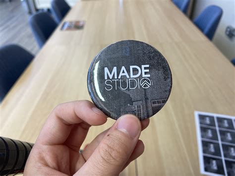 How to Use a Button Maker 的图像结果