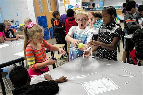 Elementary School Science Lab 的图像结果