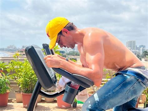 What Hrithik Roshan's Workout Routine For Fighter Looks Like