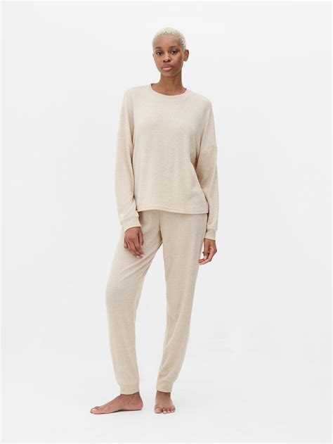 Long Sleeve Pyjama Sets | Long Pyjamas | Primark