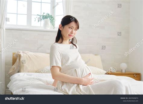 Asian Pregnant Woman Abdominal Pain Stock Photo 2637029071 | Shutterstock