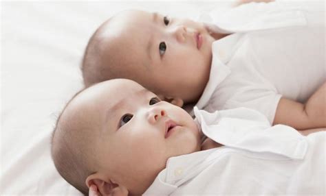 【双胞胎】【图】双胞胎起名字的这些小窍门 掌握几个准没错_伊秀亲子|yxlady.com