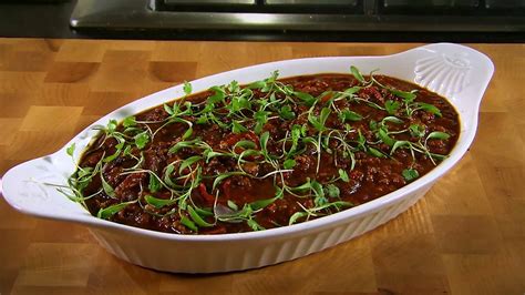 Download Delicious Chili Con Carne With Celery Leaves Wallpaper ...