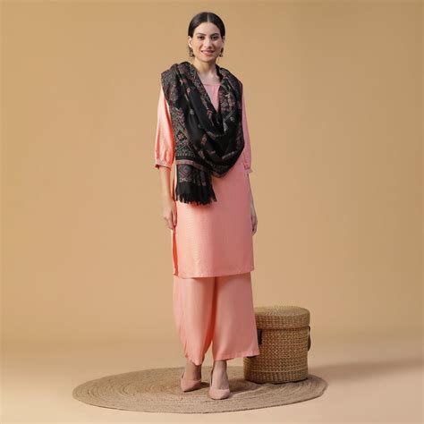 Buy Siya Creamy Woven Design Opulence Wool Stole Online | Shingora