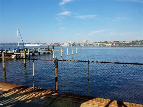 THAMES INN AND MARINA (Groton) - Inn Reviews, Photos, Rate Comparison ...