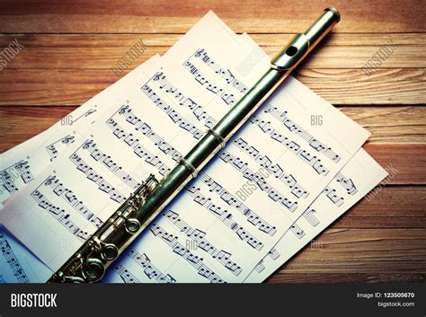 Musical Notes Flute 的图像结果