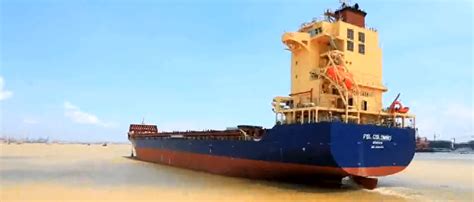 博大船业一艘932TEU集装箱船下水 - 在建新船 - 国际船舶网