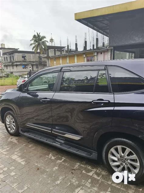 Innova Hycross Footstep with good condition - Spare Parts - 1788544633