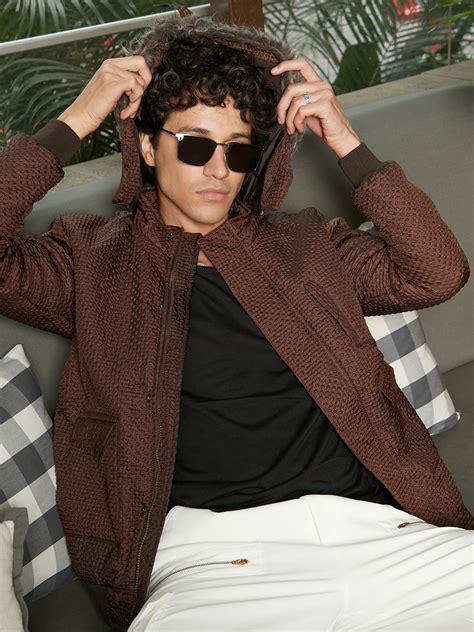 ₹2,249 | Campus Sutra men's Chocolate Brown Self-Design Diamond Puffer ...