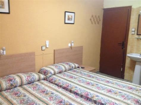 PENSION SANTA GEMA (Zaragoza) - Hostel Reviews & Photos - Tripadvisor