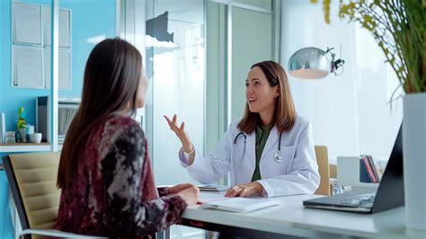 आईवीएफ में कब की जाती है आईसीएसआई (ICSI) प्रक्रिया, डॉक्टर से समझें ...