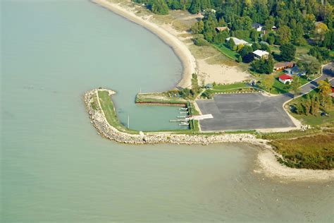 Point Clark Dock in Port Albert, ON, Canada - Marina Reviews - Phone ...