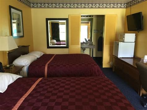 NORWALK INN - Hotel Reviews, Photos, Rate Comparison - Tripadvisor