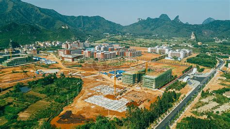 桂林航天学院山脚的大学校园工地高清图片下载-正版图片501594994-摄图网