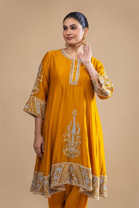 Noor-e-Kanwal Anarkali Salwaar Ensemble