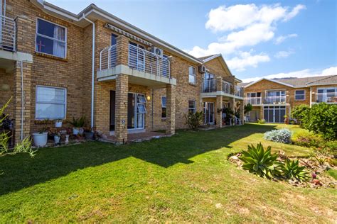 2 Bedroom Apartment / Flat For Sale in Gordons Bay Central by RE/MAX