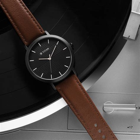 Buy Online Titan Memento Black Dial Analog Leather Strap watch for Men ...