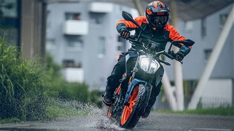 KTM 160 Duke Launched At Rs 1.85 Lakh In India; Check Engine, Features ...