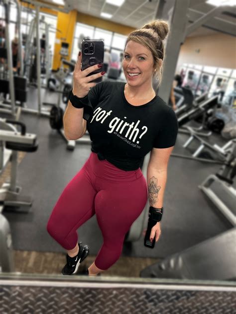 TW Pornstars - Withstand The Weight. Twitter. Quad size matters 🍗 #NeverSkipLegDay 🙅🏼‍♀️ # ...