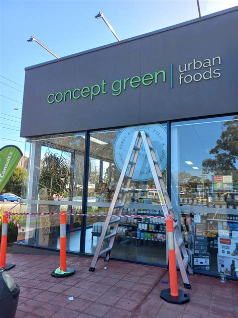 Shop Front Signage Design 的图像结果