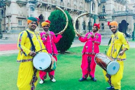 Entertainers Group - Music - Makarpura - Weddingwire.in