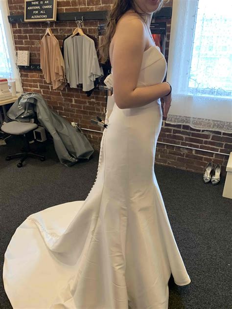 Stella York New Wedding Dress Save 50% - Stillwhite